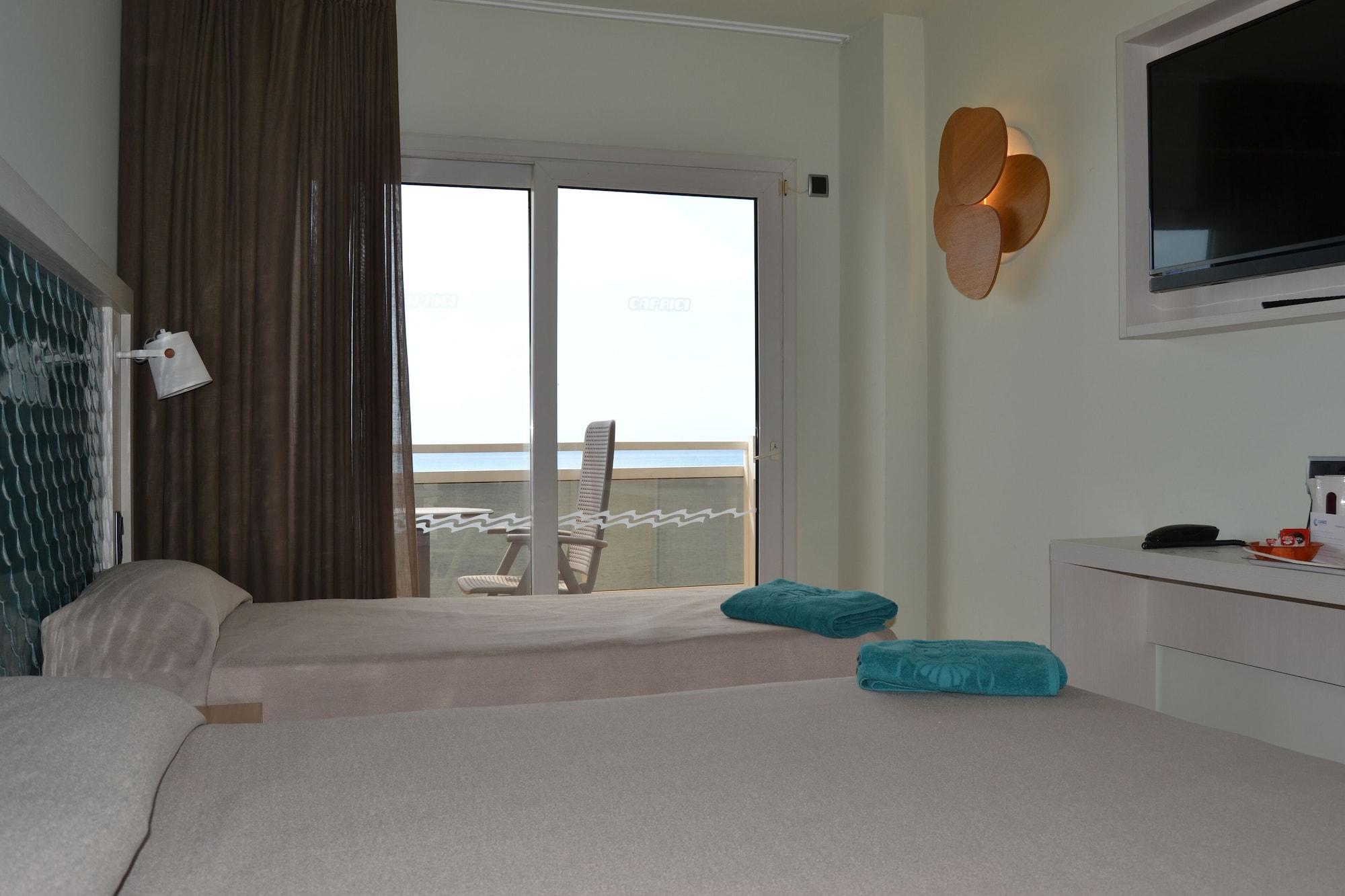 Caprici Beach Hotel & Spa Santa Susanna Exterior photo