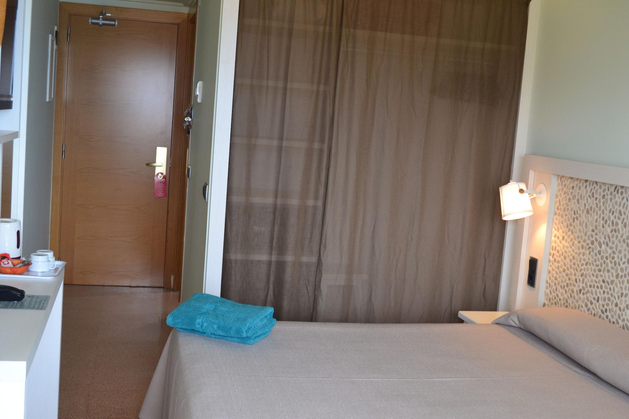 Caprici Beach Hotel & Spa Santa Susanna Exterior photo