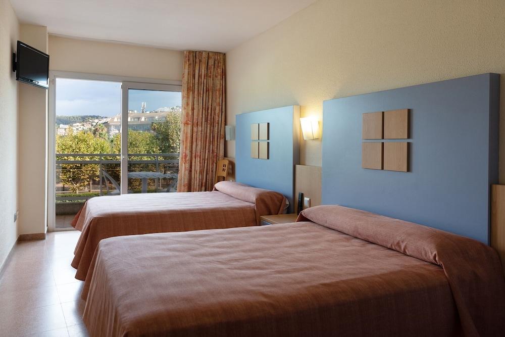 Caprici Beach Hotel & Spa Santa Susanna Exterior photo
