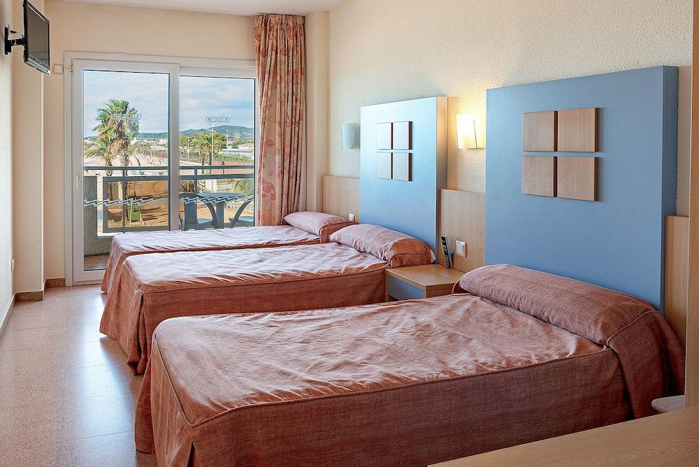 Caprici Beach Hotel & Spa Santa Susanna Exterior photo