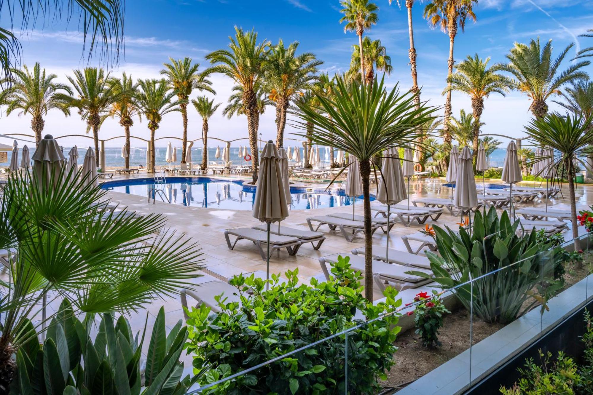 Caprici Beach Hotel & Spa Santa Susanna Exterior photo